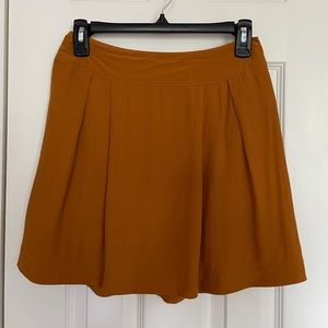 Mustard mini skirt